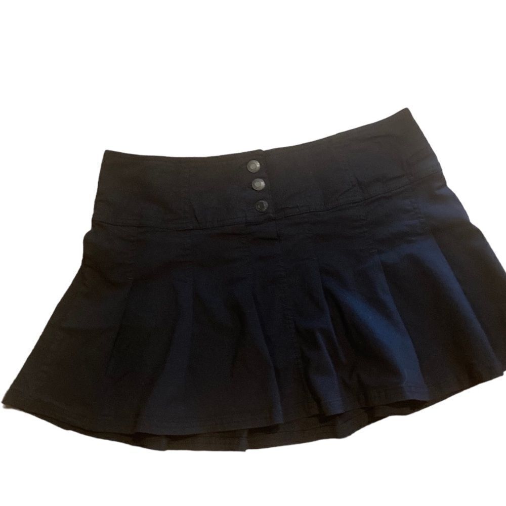 Vanilla Star Black Pleated Skirt